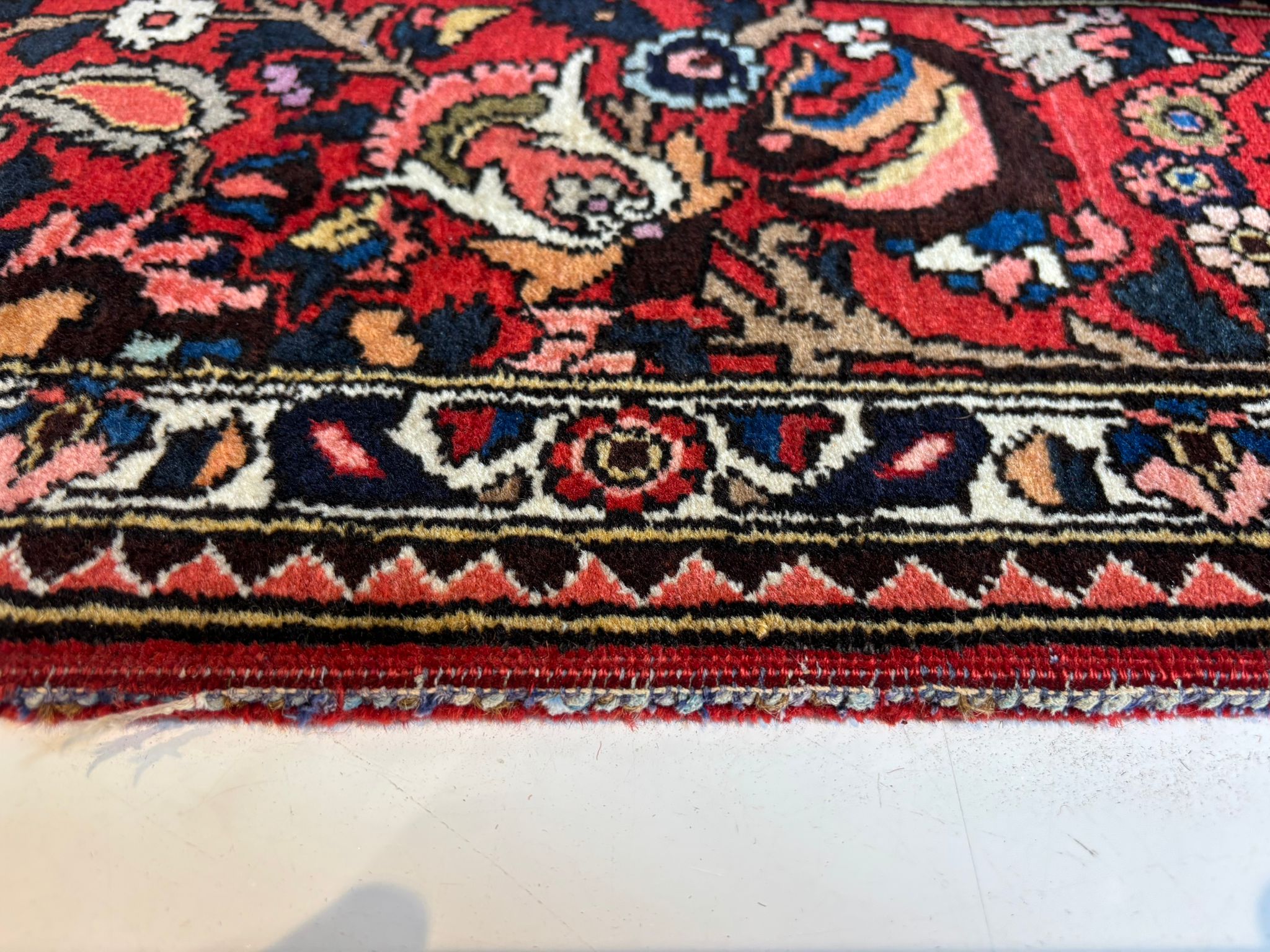 Tapis lavé et restauré en atelier