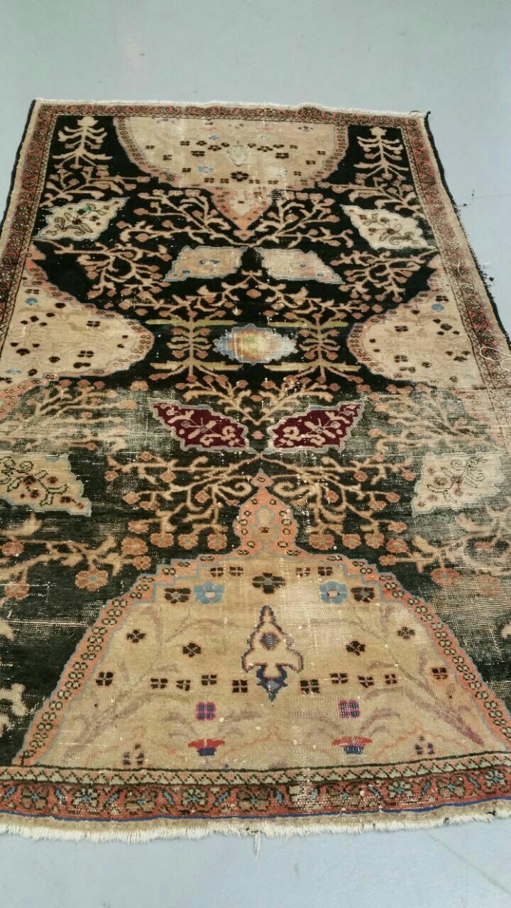 Tapis lavé et restauré en atelier